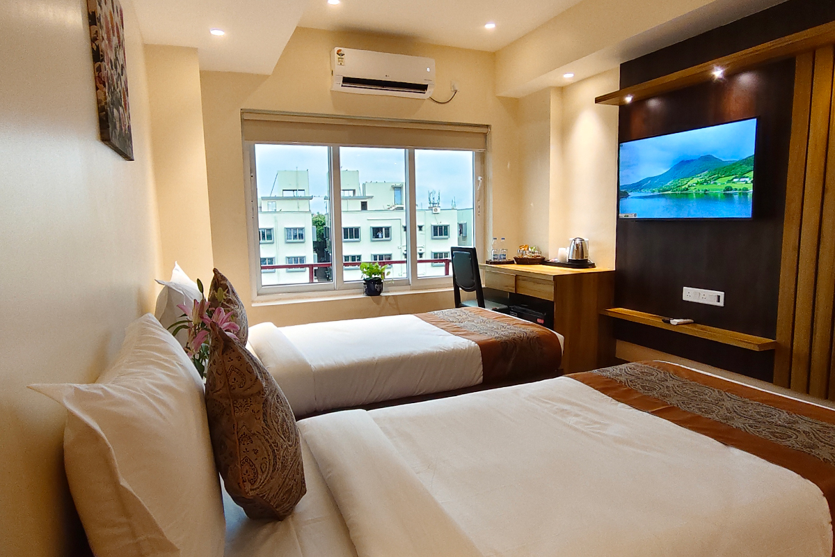 Twin Bedroom